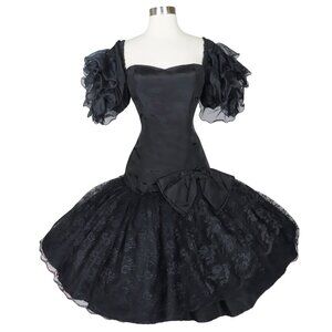 Vintage 80s Black Lace Taffeta Full Skirt Ruffle Puff Sleeve Prom Party  Dress S